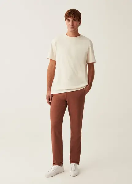 Pantallona per meshkuj, Madhësia: 40, Ngjyra: Kuqe