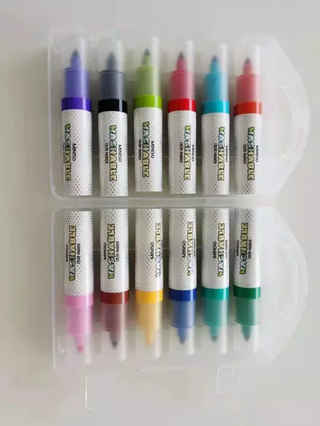 Set markera me 12 ngjyra